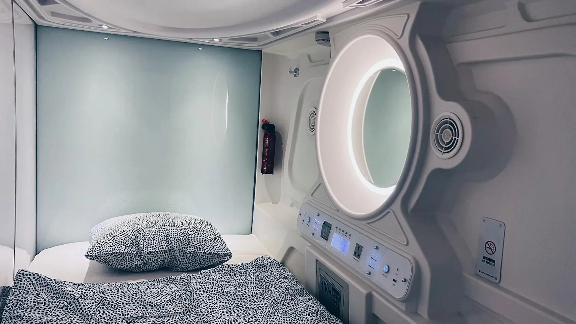 Capsule hotel Spaceone Vienna A2 - Shared Apartment Austria